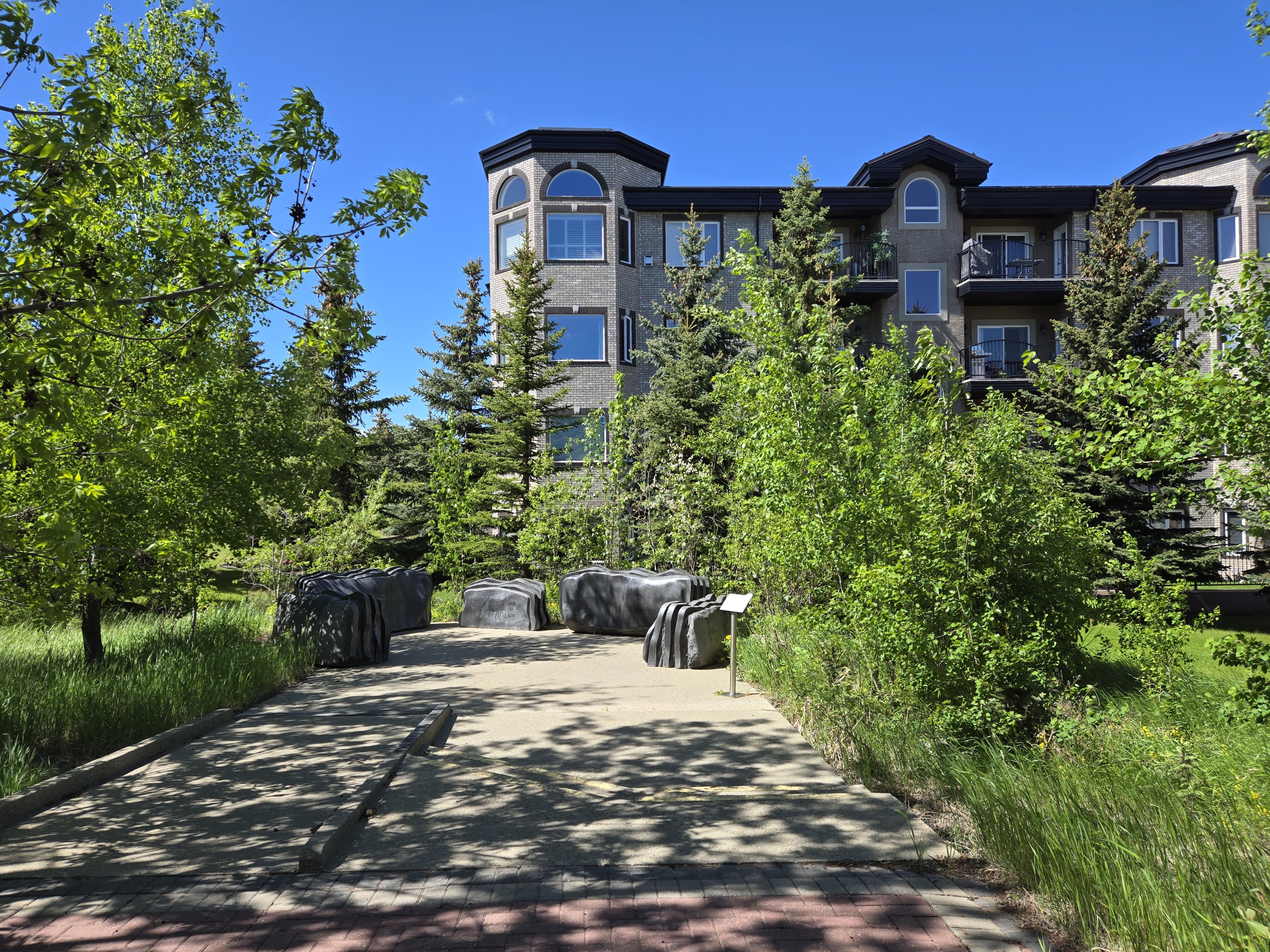 Street in Lacombe Park, St. Albert, AB